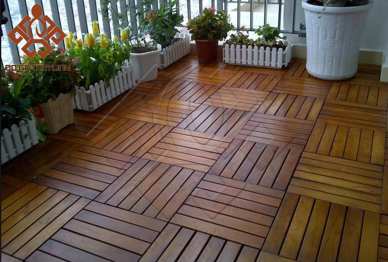 Mẫu sàn gỗ được thiết kế và thi công tại ban công chung cư