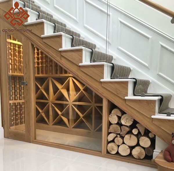 Tủ rượu gầm cầu thang bằng gỗ tự nhiên